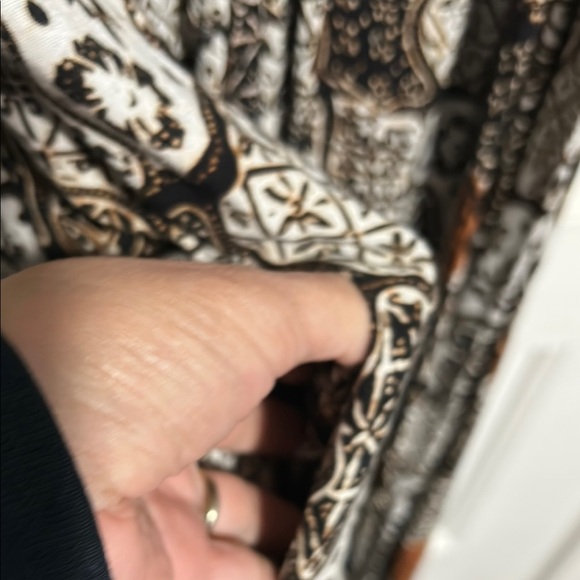 Beautiful Robe - Picture 5 of 6